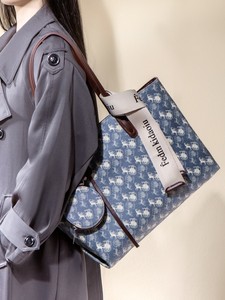 2026 New Autumn/Winter Women's High-end Retro Genuine Leather <b>Zip</b> Closure <b>Tote</b> Shoulder <b>Bag</b> - Product Image 3