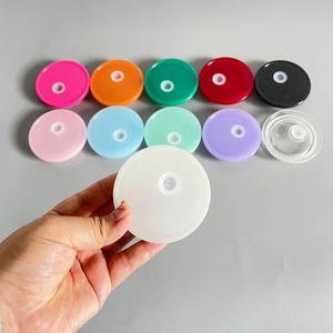Tapas de plástico de repuesto coloridas sin BPA a prueba de fugas con orificio para pajita, tapas de PP para botellas de vidrio, venta al por mayor desde almacén de EE. UU. - Product Image 1