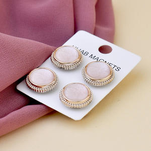Broche à boucle magnétique pour hijab Foulard en soie multifonctionnel Boucle Vente en gros Broche de luxe multicolore Hijab - Product Image 3
