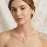 Tendances 2026 : Ensemble de bijoux trèfle plaqué or 18 carats pour femme, comprenant un collier pendentif de luxe et un ensemble collier et boucles d'oreilles fleur en zircon, résistant au ternissement