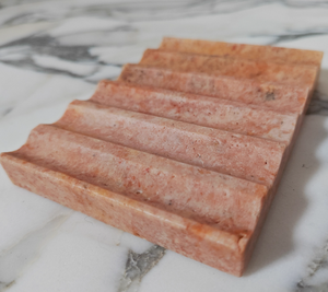 Lussuosa Portasapone in Pietra Naturale Ecologico e Impermeabile, Design Europeo in Marmo Durevole per Hotel, Bagno, Cucina e Uso Esterno - Product Image 2