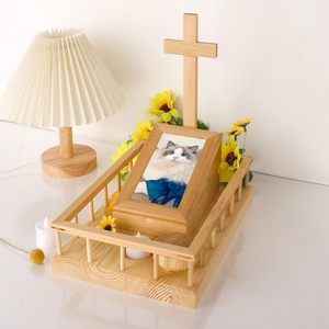 Urna de Madeira para Animais de Estimação com Cruz e Suporte para Foto para Cinzas de Cães e Gatos - Product Image 5