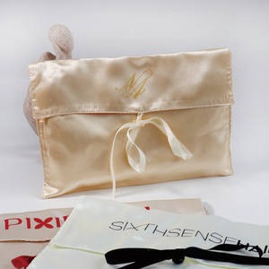 カスタムサテン封筒バッグ フラップ付き リサイクル可能 シルクスカーフ 防塵収納包装 ブティック向け インスタイル カスタムギフト - Product Image 5