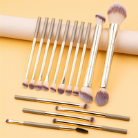 Lot de 15 pinceaux de maquillage professionnels pour le visage avec poils synthétiques, pinceaux plats, manche en métal doré, étui de voyage et houppettes