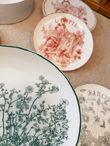 New European Style 4-piece Porcelain Plate <b>Set</b> <b>Bone</b> Porcelain <b>Dinner</b> - Product Image 3