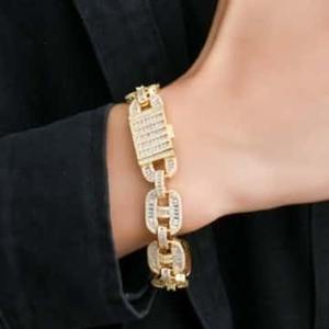 Luxury Hip Hop Diamond <b>Bracelet</b> Moissanite Bling Moissanite Chunky Cuban Link Moissanite <b>Bracelet</b> For Unisex - Product Image 4