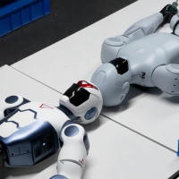 Robot humanoïde bipède Unitree R1 en promotion : R1 Air, R1 Standard, R1 EDU, Robot IA embarqué 20/26 DOF, SDK ouvert, en stock