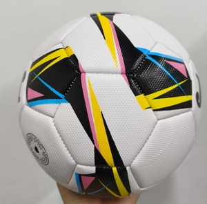 Alta Calidad Original Profesional Diferentes Tipos De Balones De Fútbol Barato Al Por Mayor N4 Balón De Fútbol Talla 5 Topu Balón De Fútbol - Product Image 2