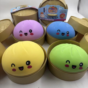 Giocattoli Squishy Super Mega Rainbow Dumpling Needo da 15cm, Giocattoli Antistress Glitterati a Forma di Panino per Alleviare lo Stress - Product Image 1
