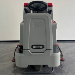 Grande autolaveuse autotractée pour sols et plafonds, en plastique durable - Product Image 2