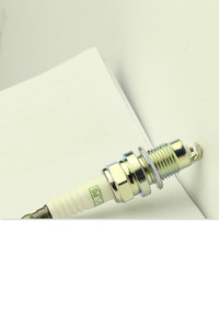 Candela per <span class=keywords><strong>Auto</strong></span> di alta qualità 7987 BKR-GAS CNG gpl strumento per sistema motore automatico generatore motore pezzi di ricambio candele - Product Image 3