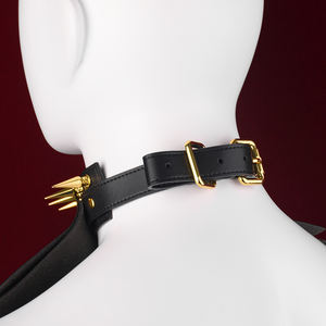 Collar BDSM de cuero con alas de Ángel, adecuado para juegos de rol para adultos. Disponible en dos colores, también adecuado para principiantes de BDSM - Product Image 3