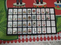 Premium 160-Teiliges Weihnachts-Amerikanisches Mahjong-Set mit Transparenten Glitzer-Steinen, Regelnkarte, Anleitung und Festlicher Geschenkbox