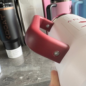Wholesale 40oz Messie Goat Stan Termo Handle Water <strong>Cups</strong> <strong>Insulated</strong> Winter Tumbler Water <strong>Cups</strong> Stainless Steel Straw Tumbler - Product Image 5