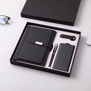 Ensemble de bureau de luxe pour professionnels distingués, comprenant un stylo en cristal, un agenda en cuir, un presse-papiers en laiton et un classeur à feuilles mobiles - Product Image 2
