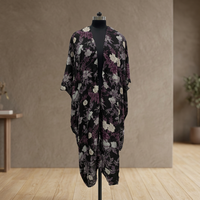 Robe longue kimono en mousseline brodée florale, style bohème ample, manches trois quarts, ourlet asymétrique, motif noir, violet et blanc