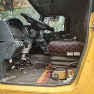 Équipement d'origine 80 tonnes accessoires complets en bon état XCT80 avec crochet auxiliaire + contrepoids camion grue d'occasion - Product Image 4