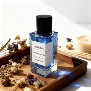 Flacone Spray per Profumo Vuoto Personalizzato di Lusso e Alta Qualità da 30ml 50ml in Vetro Quadrato Ricaricabile, con Scatola - Product Image 4