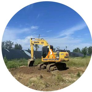 Pelleteuse sur chenilles Komatsu PC 200 d'occasion de bonne qualité avec noyau de couleur d'origine et moteur de pompe à moteur inclus - Product Image 1