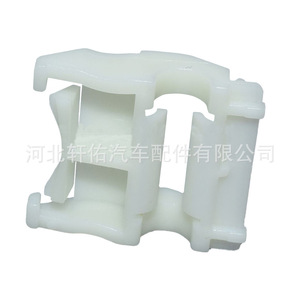 Xuanyou Auto Parts 7703077256 Door Panel <b>Trim</b> <b>Clip</b> For Renault 353A 353C 353D 353F 453A 453C 453D 453F 453H - Product Image 1