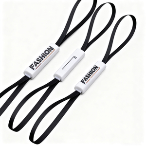 Accessoires vestimentaires Logo personnalisé Étiquette d'étanchéité en plastique Nom Chaîne Étiquettes d'étanchéité en relief en plastique pour vêtement Étiquette d'étanchéité en PE - Product Image 1