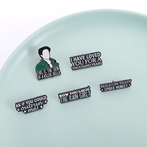 Spille smaltate di film sui vampiri come <span class=keywords><strong>ti</strong></span> piace la ragazza della pioggia <span class=keywords><strong>ti</strong></span> <span class=keywords><strong>ho</strong></span> <span class=keywords><strong>amato</strong></span> per mille anni spille distintivo con risvolto gioielli regali - Product Image 1