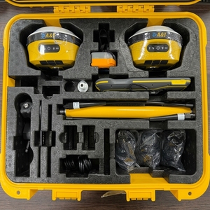 Ricevitore GNSS RTK ad Alta Precisione con Laser AR, GPS Differenziale, Attrezzatura per Rilevamento Terrestre, IMU, SIM e Laser Stakeout - Product Image 1