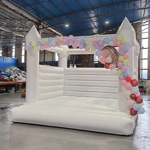 Castello Gonfiabile Commerciale 4x4m (13x13ft) Personalizzabile per Matrimoni ed Eventi all'Aperto - Casa Rimbalzante in Vendita - Product Image 4