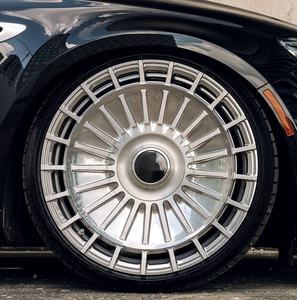 Rines <span class=keywords><strong>de</strong></span> Aleación Forjados Personalizados <span class=keywords><strong>de</strong></span> 1 Pieza con Diseño Multirradio, Pulidos y Cepillados en Negro para BMW X3 X4 X5 X6 X7 y Benz Glc Gls Gle - Product Image 6