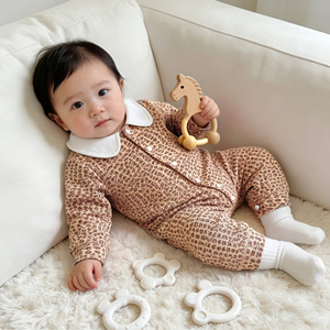 中国メーカー100%綿製洗濯可能スナップボタン漫画柄全面プリントサイドオープン春秋ベビーロンパースOEM/ODM - Product Image 2