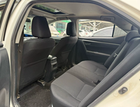 Toyota Corolla Hybride 1.8L Automatique Berline d'occasion 2018, Blanche 5 Places, Voiture Hybride Économe en Carburant pour l'Exportation