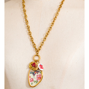 JINYOU 1794 Primavera Verano <span class=keywords><strong>2026</strong></span> Collar Largo con Colgante de Flor de Resina y Acero Inoxidable - Product Image 2