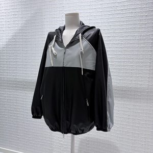 Veste en cuir de basketball pour <span class=keywords><strong>femme</strong></span> ultra-fine en peau de mouton, à blocs de couleur, zippée, à capuche, cintrée à la taille, pour l'extérieur - Product Image 3