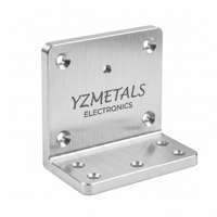 Support d'angle métallique en aluminium en forme de L usiné sur mesure par CNC pour l'assemblage de cadres industriels