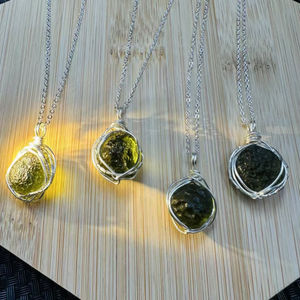 925 gioielli in argento genuino ciondolo Moldavite fai da te filo di rame grezzo ciondolo ceco Moldavite pietra di cristallo per la decorazione - Product Image 1