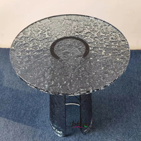 Table basse en acrylique à effet d'ondulation pour salon moderne ou balcon. Table d'angle transparente de luxe design