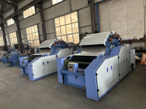 Machine à carder <span class=keywords><strong>la</strong></span> <span class=keywords><strong>laine</strong></span> et le coton dégraissé 15-30 kg/h, machine à fabriquer des mèches <span class=keywords><strong>de</strong></span> fibres pour <span class=keywords><strong>la</strong></span> production <span class=keywords><strong>de</strong></span> boules <span class=keywords><strong>de</strong></span> coton, <span class=keywords><strong>de</strong></span> rouleaux <span class=keywords><strong>de</strong></span> coton et <span class=keywords><strong>de</strong></span> <span class=keywords><strong>laine</strong></span> à filer - Product Image 4