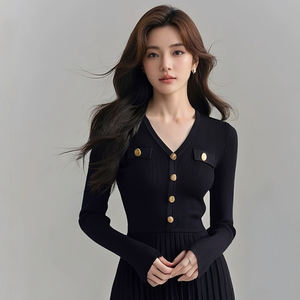 เดรสสั้นเข้ารูปคอวีแขนยาวสไตล์เฮปเบิร์นฝรั่งเศสสีดำ - Product Image 2