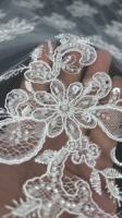 Tissu de dentelle française laser de haute qualité, blanc, cordonné, à haute densité, brodé avec des perles et des paillettes, pour robe de mariée