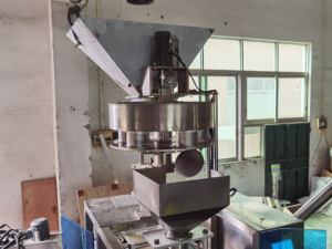 Bon <span class=keywords><strong>Prix</strong></span> Machine Automatique <span class=keywords><strong>De</strong></span> Pesage Vertical Et D'emballage <span class=keywords><strong>De</strong></span> Riz <span class=keywords><strong>De</strong></span> Granulés Alimentaires 1kg 2kg 5 <span class=keywords><strong>Kilo</strong></span> - Product Image 2