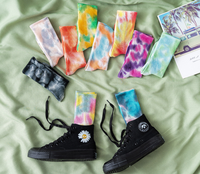 Yili Vente en gros Personnalisé Tie Dye Chaussettes Compression Tie Dye Chaussettes en coton Street Crew Tie Dye Chaussettes de sport