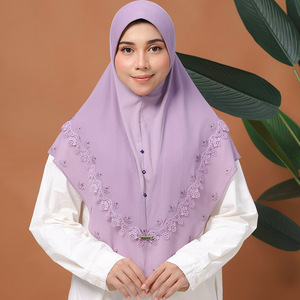 Zifeng OEM Hijab en Chiffon Haut de Gamme Respirant et Tendance pour l'Été, Couleur Unie, Ornements en Strass, Style Moyen-Orient Musulman - Product Image 6