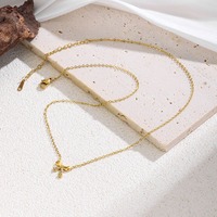 Collier Pendentif Minimaliste Élégant avec Nœud Papillon Doré pour Tenue Décontractée, Accessoires de Mode et de Beauté pour Femmes, Vente en Gros TGXL14705
