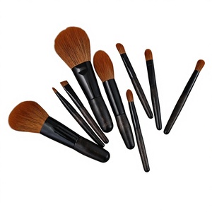 Set de 9 Brochas de Maquillaje de Pelo de Ardilla con Vástago Negro, Suaves para Corrector, Polvo, Colorete, Iluminador, Rostro, Ojos y Sombra de Ojos - Product Image 5