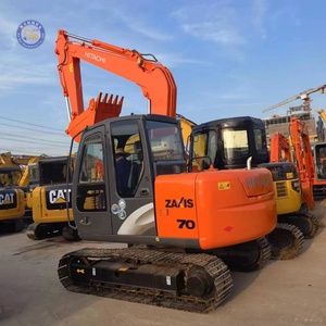 Mini-excavatrice Hitachi ZX70 d'occasion, 7 tonnes, peu d'heures de fonctionnement, fiable pour la construction et l'aménagement paysager, équipement HITACHI d'occasion - Product Image 1