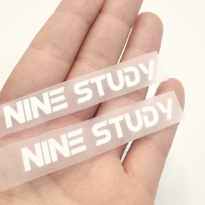 Nouvel autocollant en silicone personnalisé thermocollant pour T-shirt, impression 3D par transfert thermique, étiquette de vêtement, logo en silicone pour vêtements - Product Image 4