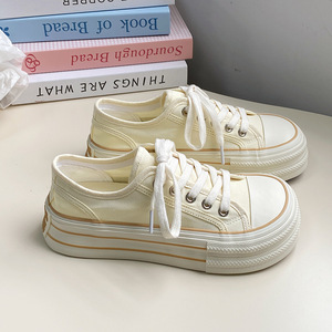 Vente directe d'usine de chaussures de course tendance et mignonnes, style printemps-automne, style à enfiler, talon bas, semelle épaisse, chaussures de sport décontractées. - Product Image 4