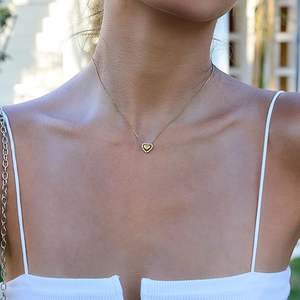 Collier pendentif à double cœur en chaîne à maillons tendance en acier inoxydable avec zircon plaqué or véritable, meilleur cadeau pour l'anniversaire des femmes - Product Image 3