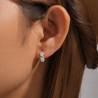 Populaire Minimaliste 925 Sterling Silver Fine Jewelry Classique Coloré Zircon Huggie Hoop Boucles D'oreilles Plaqué Or 18K