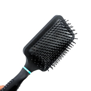 Brosse à cheveux pagaie ronde et noire, en plastique, carrée, personnalisée, bonne viscosité l'air - Product Image 5